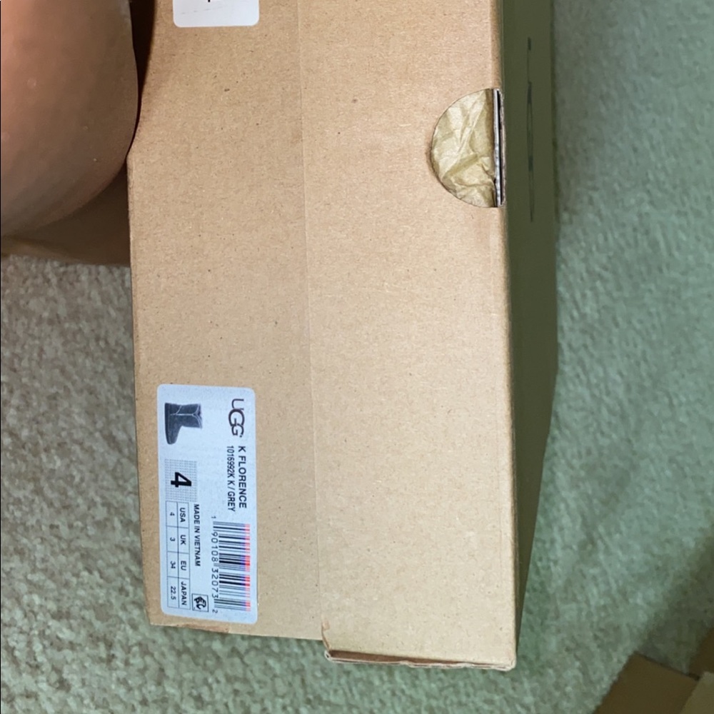 Ugg’s - Picture 4 of 4